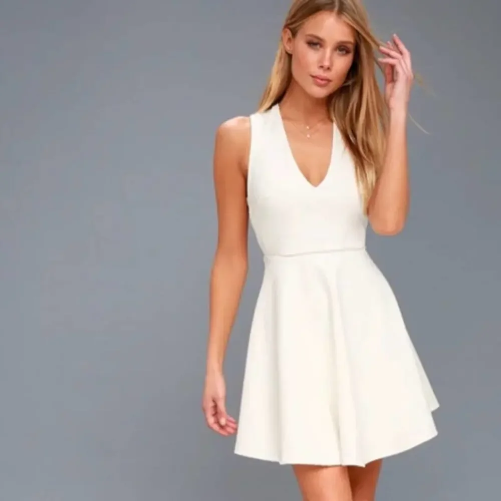Lulus Going Steady White Backless Skater Dress Low V-Neck Mini Sleeveless Size L - Picture 1 of 4